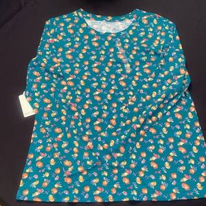 NWT department 222 petite large T-shirt
